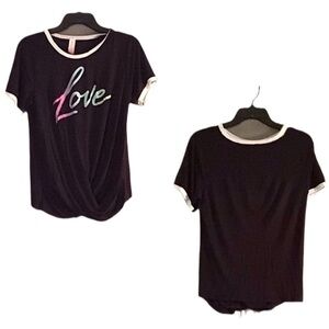 Graphics Short Sleeve Black T-shirt with Love in Multi color Top